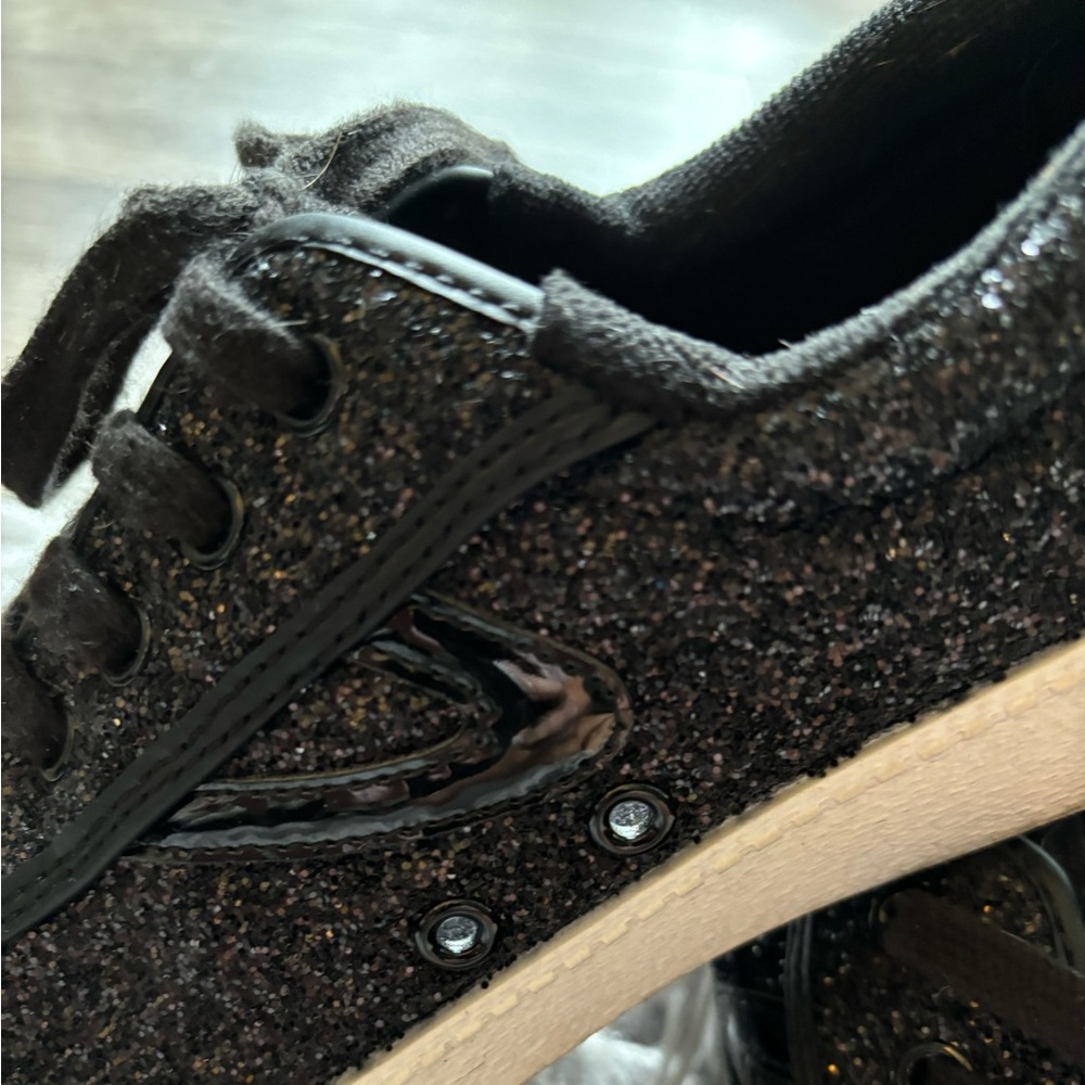 Black Glitter Tretorn size 7
